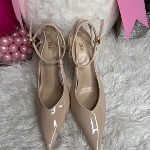 Zara Women's Nude Patent Heels